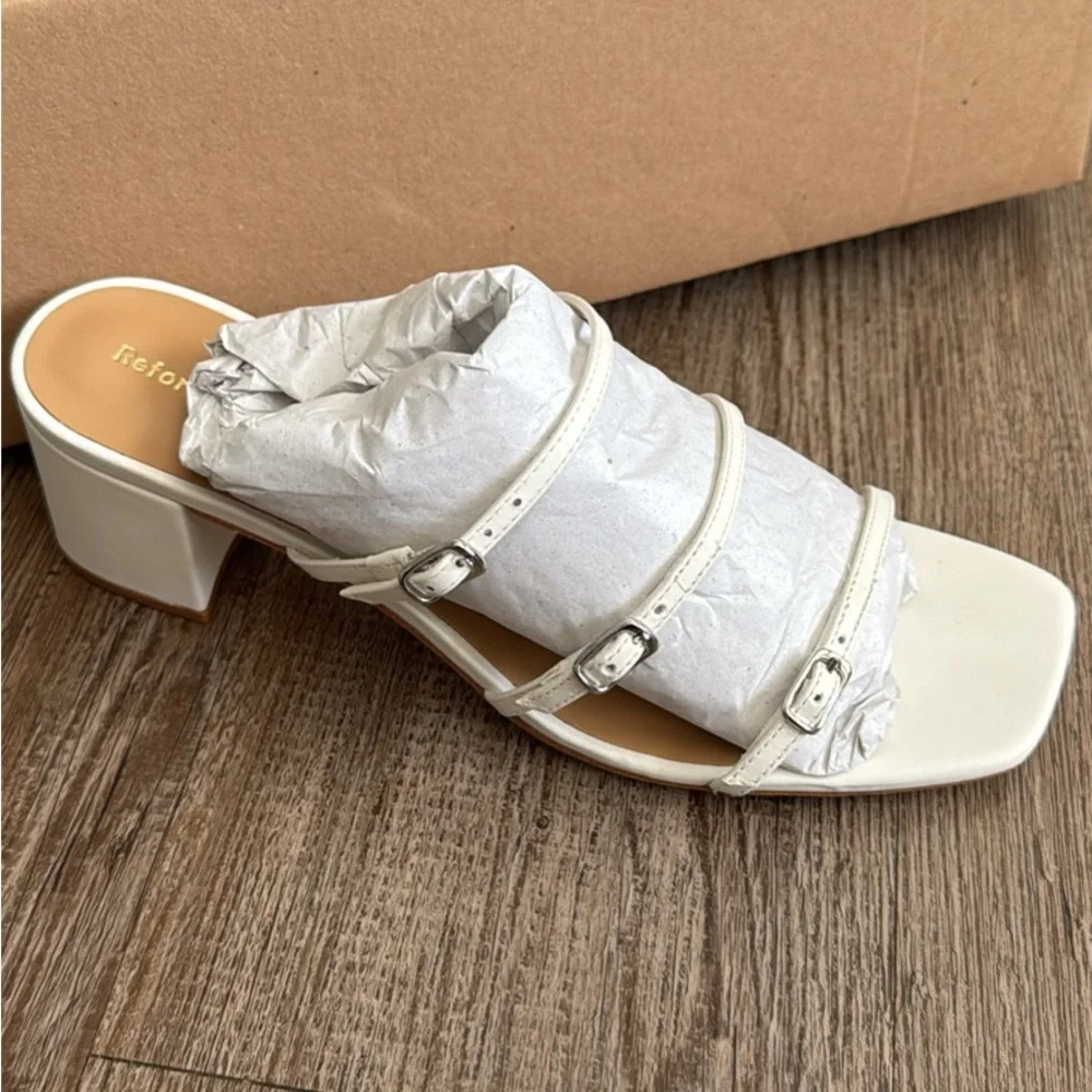 Reformation Estelle Buckle Sandal - White - Size 7 - Picture 5 of 7